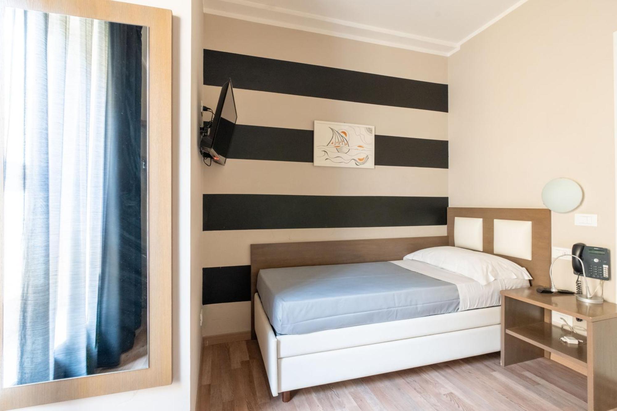 Gg8 Hotel & Suite Spa Gualdo Tadino Bagian luar foto