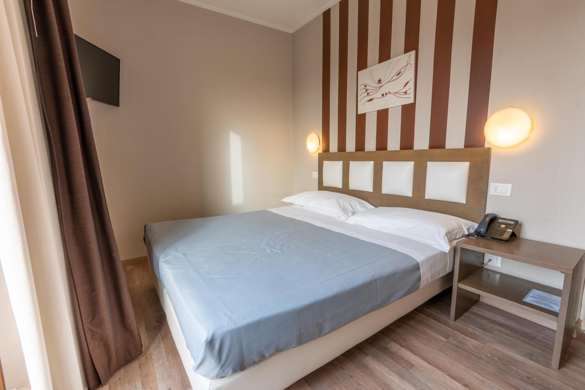 Gg8 Hotel & Suite Spa Gualdo Tadino Bagian luar foto
