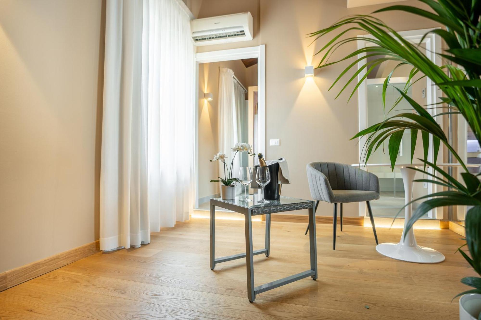 Gg8 Hotel & Suite Spa Gualdo Tadino Bagian luar foto