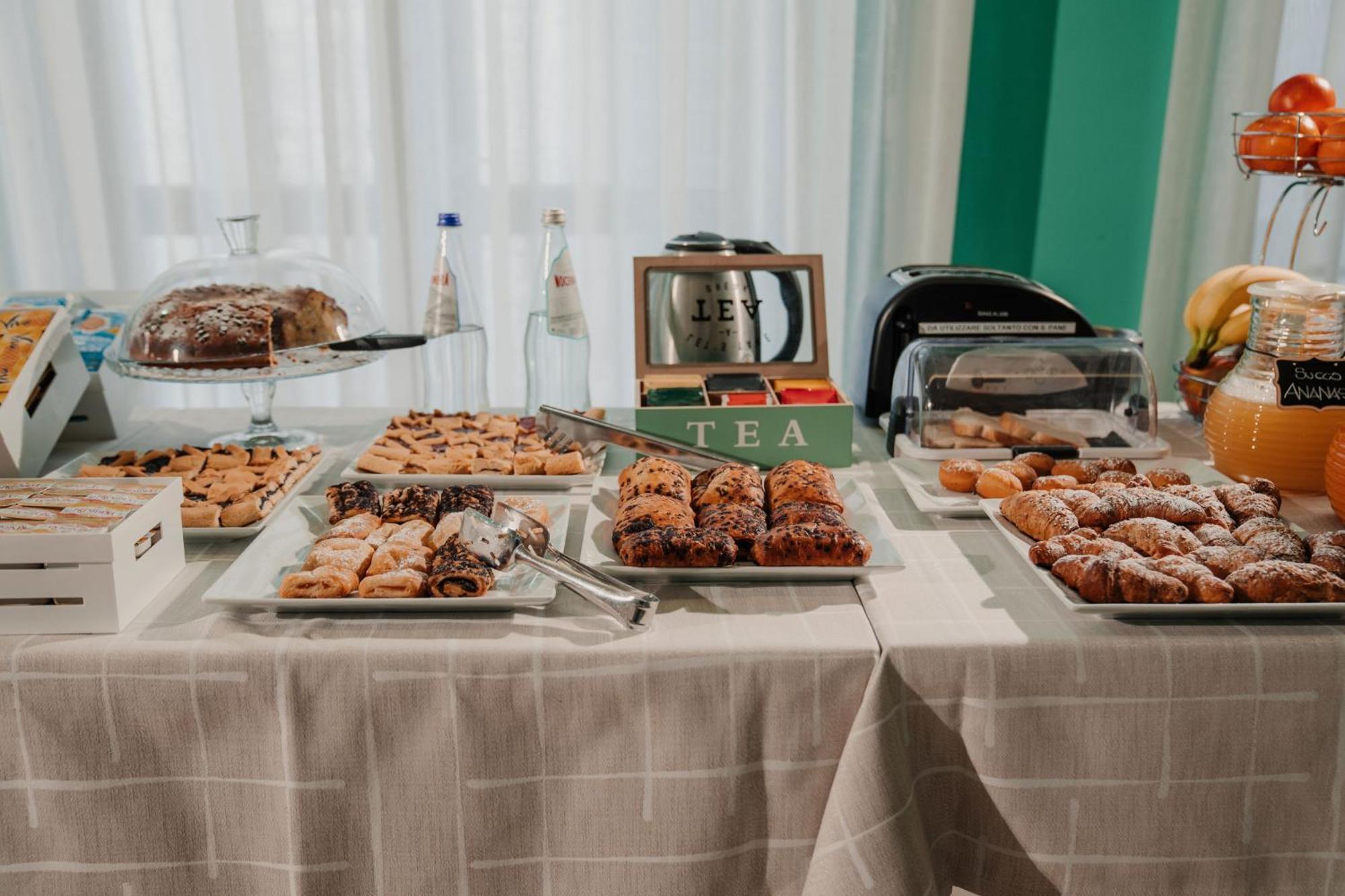 Gg8 Hotel & Suite Spa Gualdo Tadino Bagian luar foto