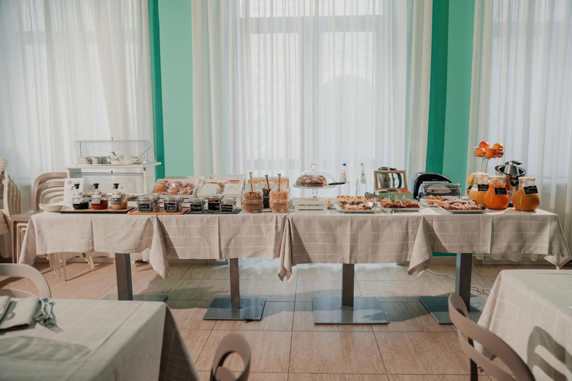 Gg8 Hotel & Suite Spa Gualdo Tadino Bagian luar foto